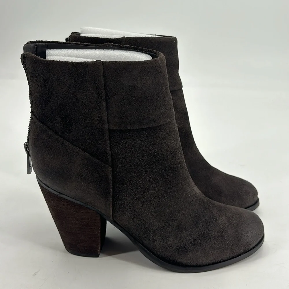 UEC Arturo Chiang brown/ green suede heeled booties with box worn once - Picture 2 of 9